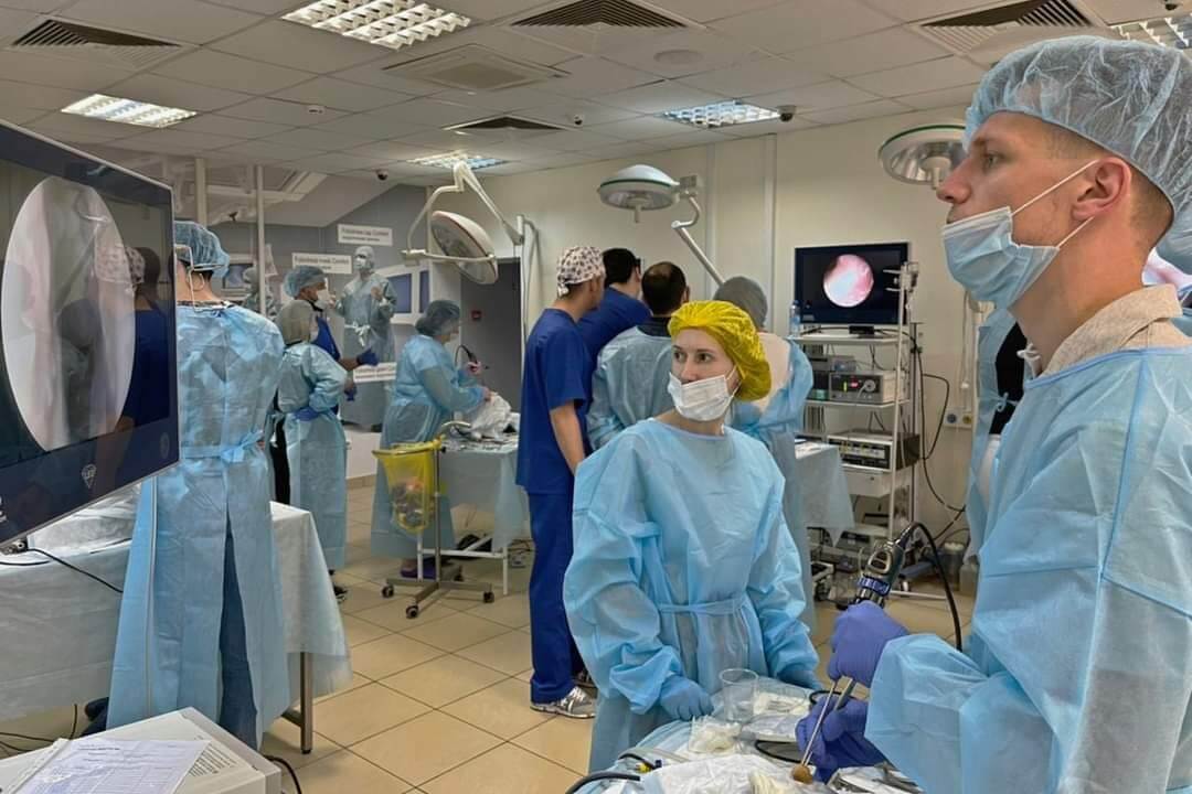 Эндоскопическая хирургия околоносовых пазух и основания черепа