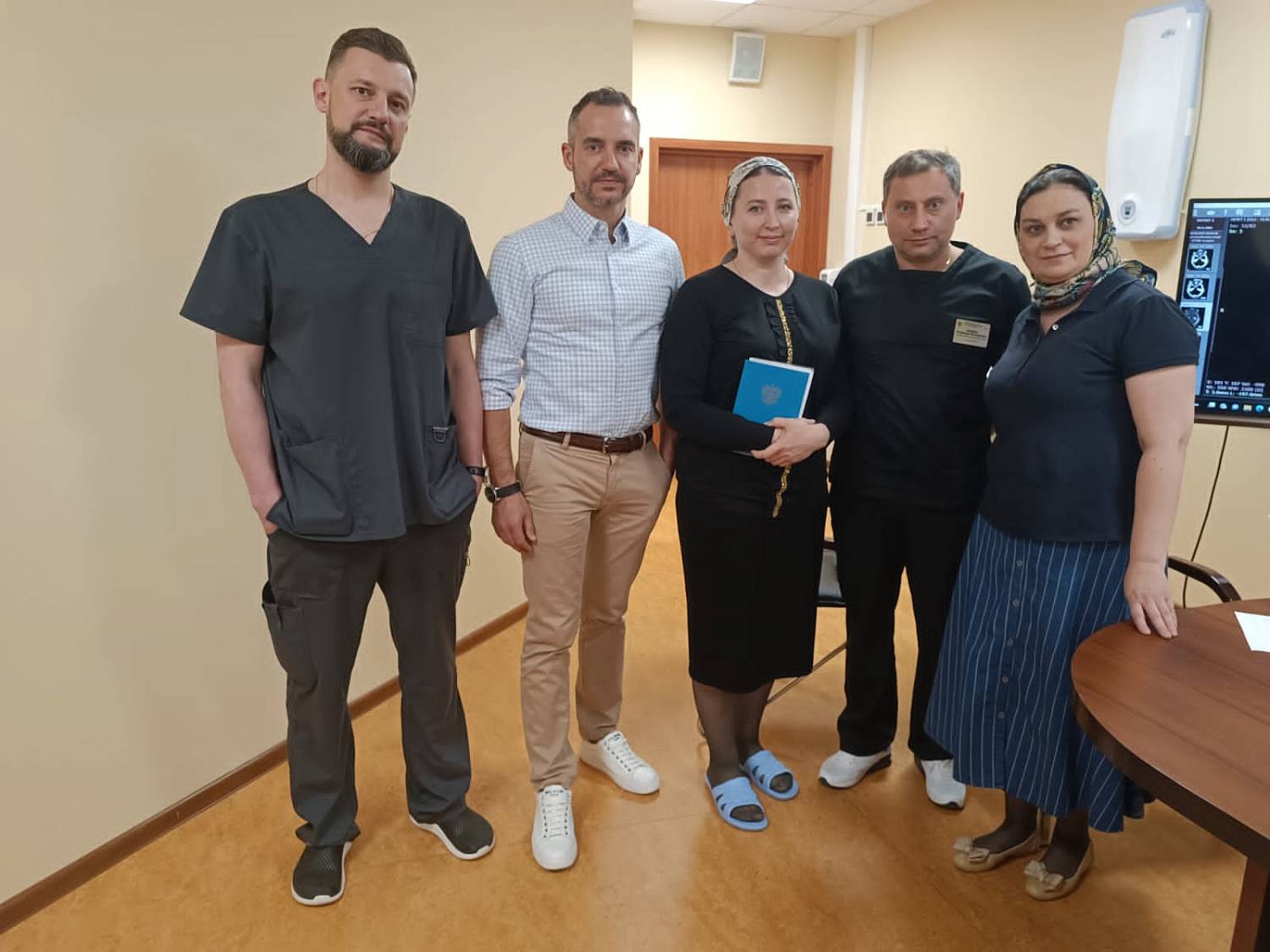 Эндоскопическая хирургия полости носа, околоносовых пазух, основания черепа. Завершился диссекционный курс